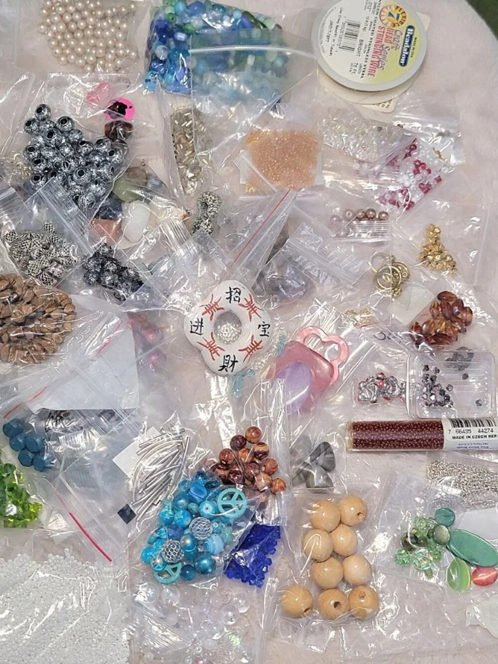 HUGE 4.11lb Destash Lot Jewelry Making Beads Findings Cabachons Various Mats #J